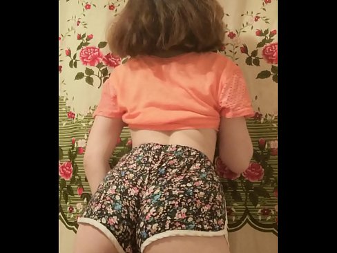 ❤️ Mozo sexy quitándose os calzóns ante a cámara ❌ Follar en nós