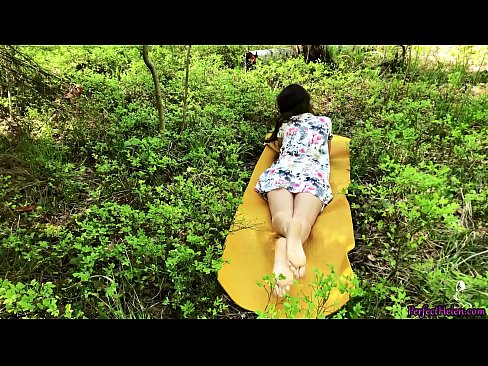 ❤️ Stranger on Tinder masturba a miña coña e fode apaixonadamente no bosque ❌ Follar en nós