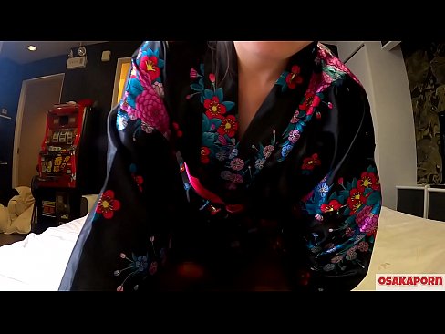 ❤️ A moza cosplay encántalle o sexo ata o orgasmo con chorros nunha jinete e unha mamada. Moza asiática con coño peludo e fermosas tetas con traxe tradicional xaponés nun vídeo afeccionado que mostra a masturbación con xoguetes de merda. Sakura 3 OSAKAPORN. ❌ Follar en nós